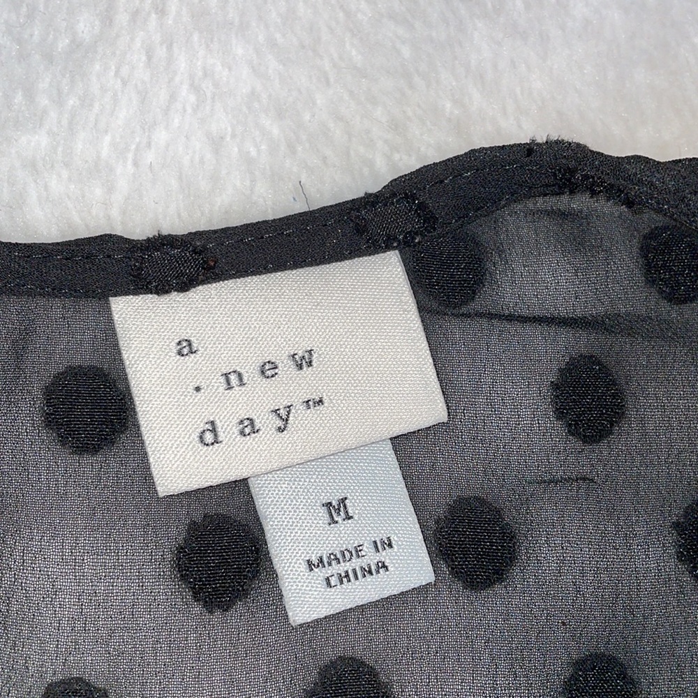 A New Day Metallic Crepe De Chine Blouse- M - Picture 3 of 5